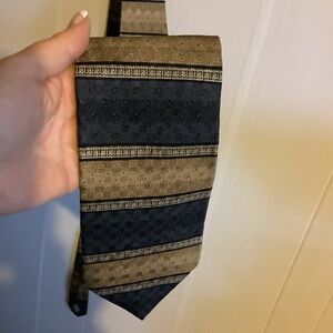 Haggar clothing Classic Striped Silk Tie in Navy and Taupe